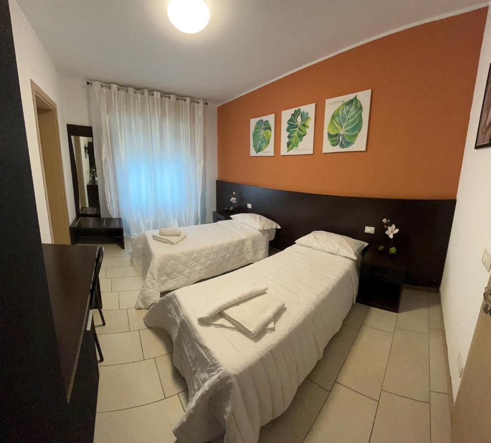 Bed & Breakfast La Rondinella Cerasolo Exterior photo