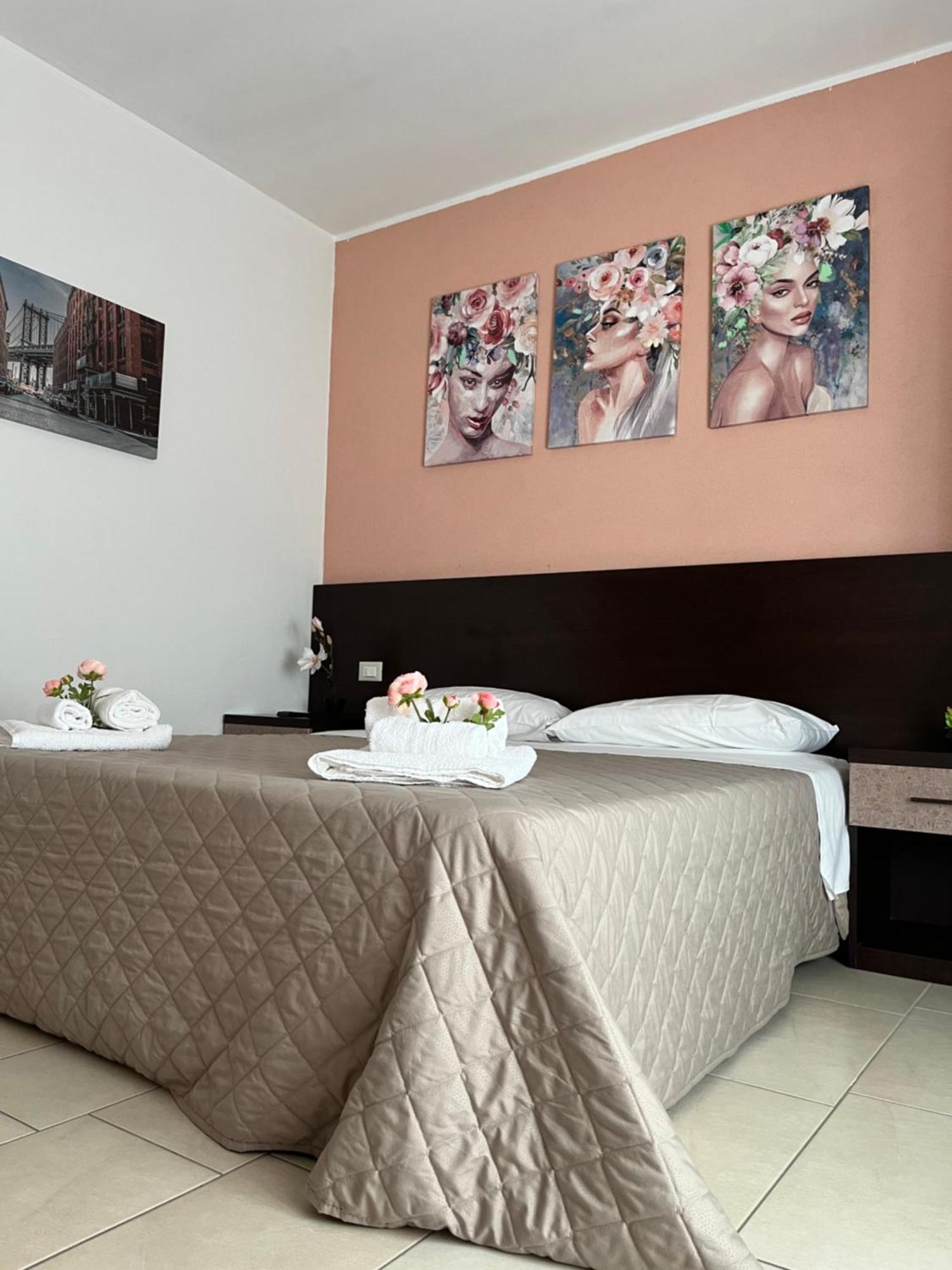 Bed & Breakfast La Rondinella Cerasolo Exterior photo